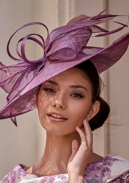 FASCINATOR   MAX & ELLIE